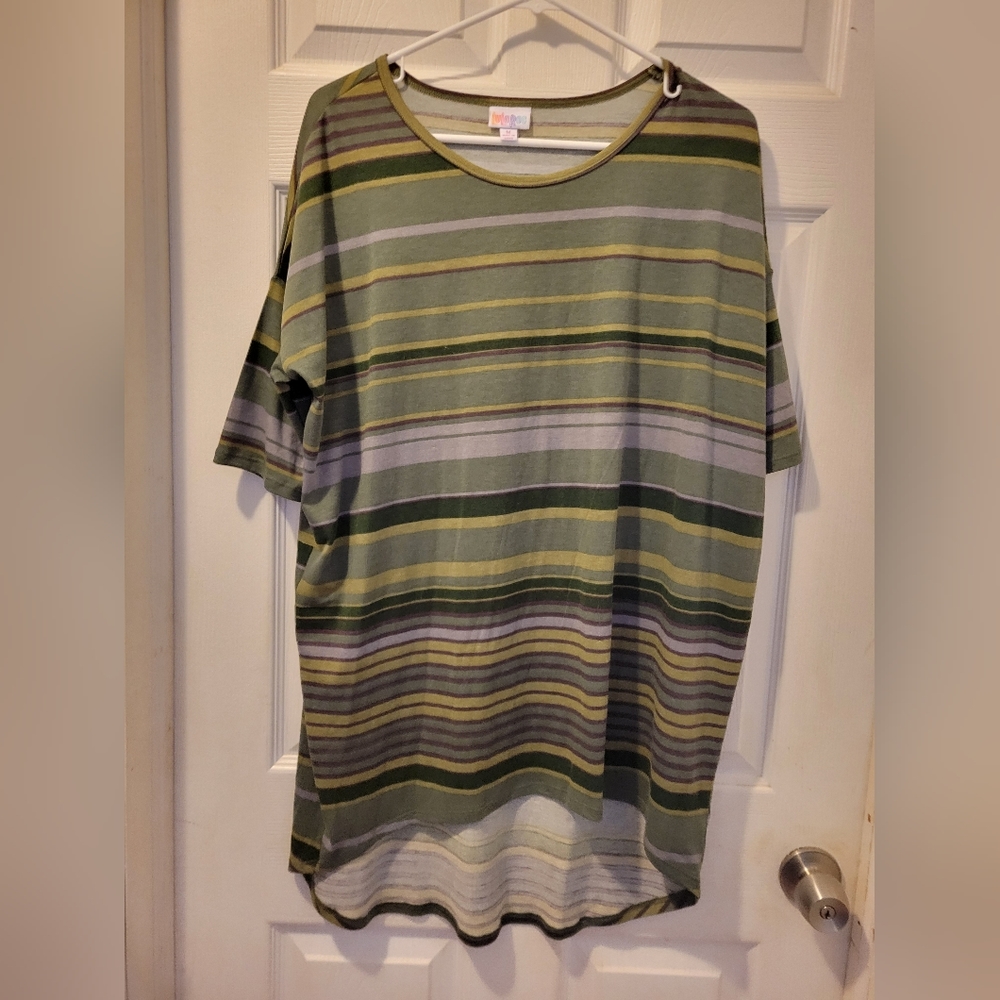 LuLaRoe tshirt
